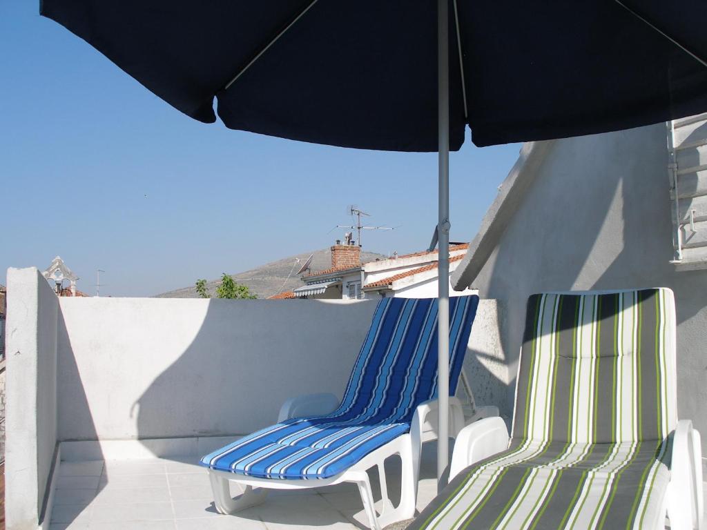 Apartments Madirazza Трогир Екстериор снимка