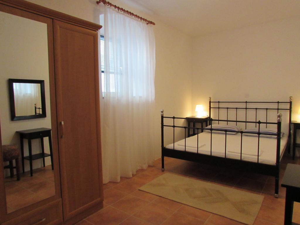 Apartments Madirazza Трогир Екстериор снимка